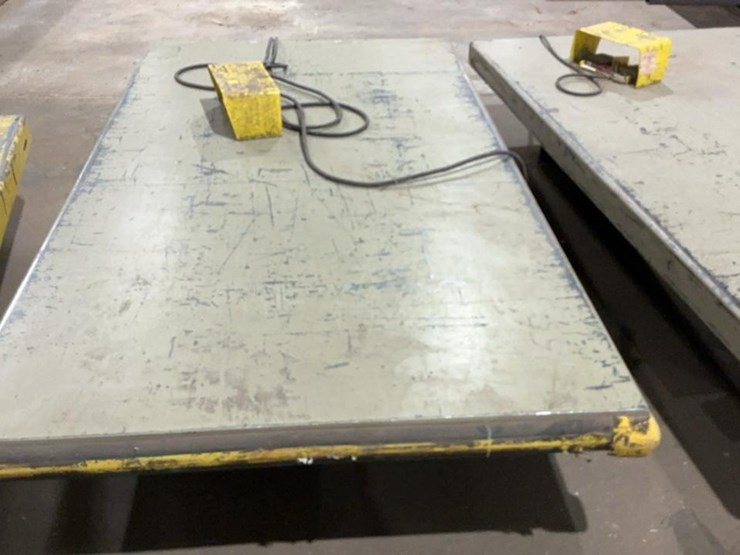 #155-•-2000-lb.-scissor-lift-image-10