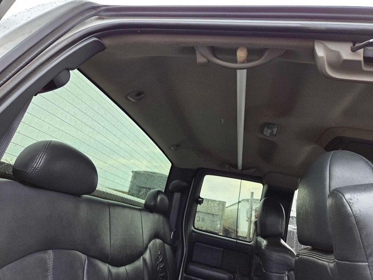 2001-chevrolet-3500-image-37