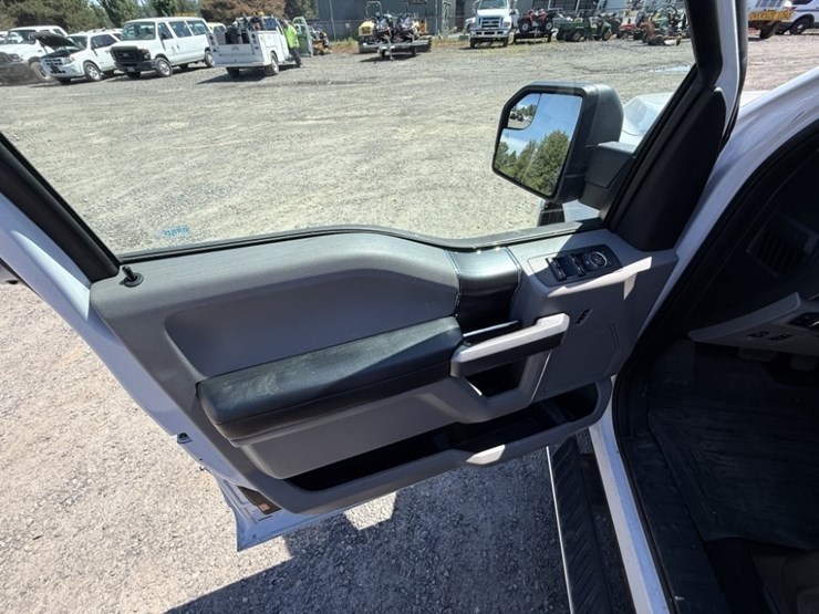 2018-ford-f150-xlt-image-24