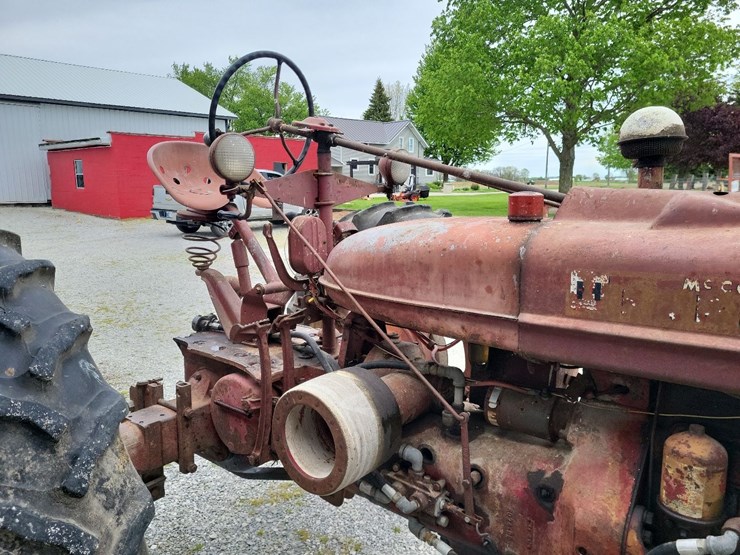 1946-farmall-h-tractor-image-25