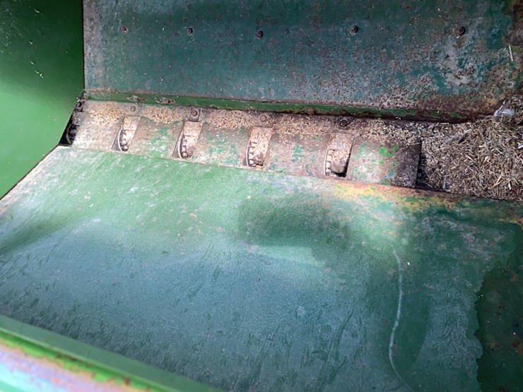 john-deere-8300-image-31