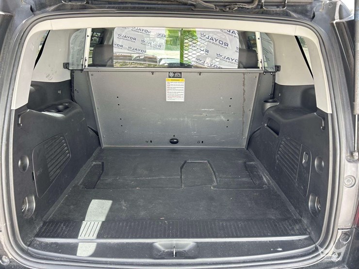 2019-chevrolet-tahoe-image-26