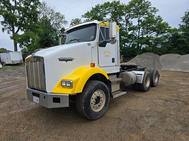 1999-kenworth-t800-image-3