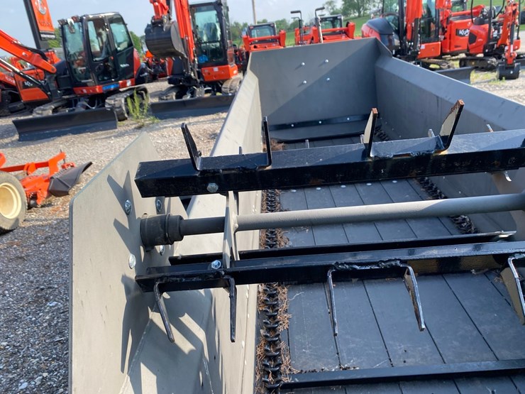 lancaster-elite-100-manure-spreader---like-new-image-15