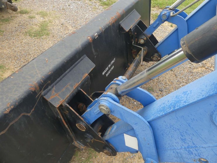 new-holland-t4.95-image-8