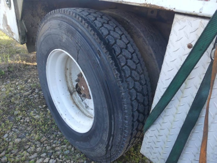 2005-ford-f750-image-7