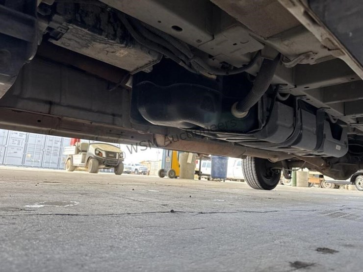 2015-ford-transit-image-28