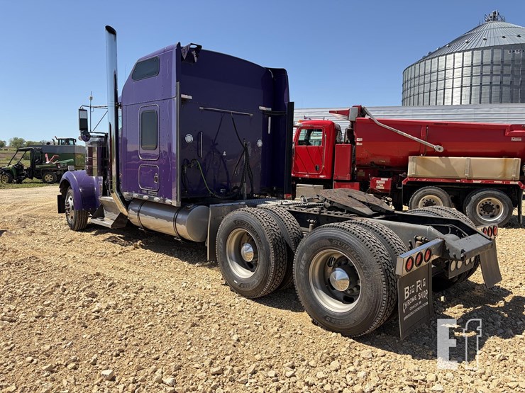 2005-kenworth-w900-image-4