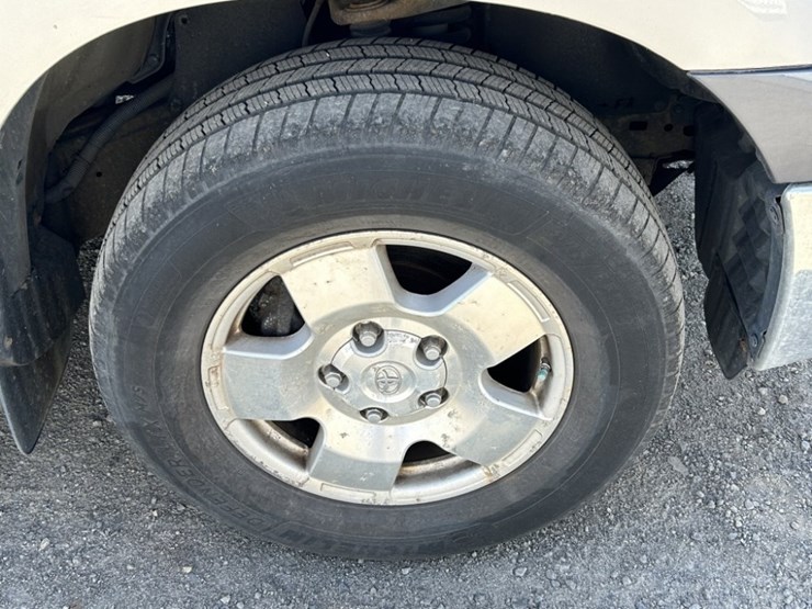 2007-toyota-tundra-sr5-image-37