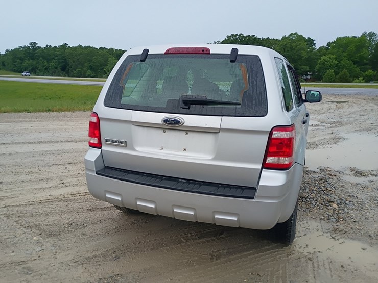 2008-ford-escape-image-8