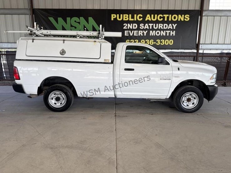 2015-dodge-2500-image-1