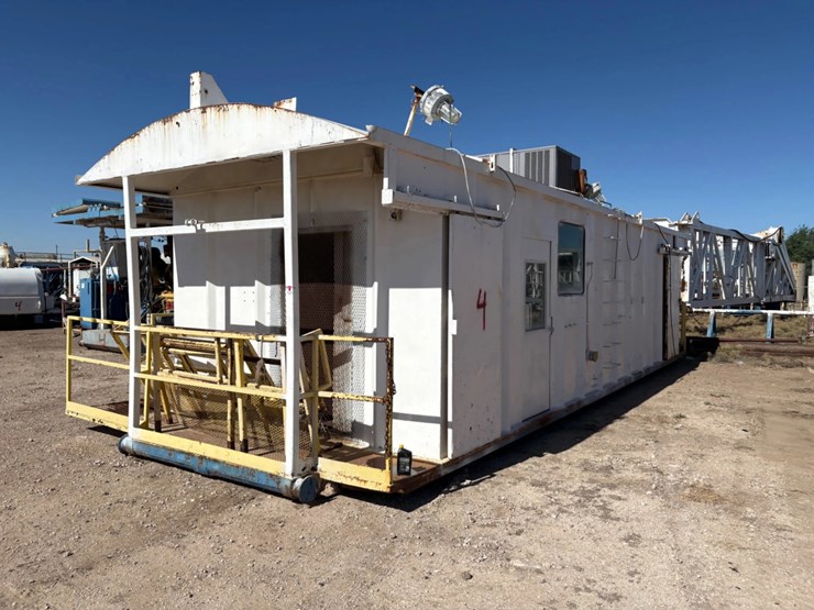 40’-x-15’-x-13.5’-doghouse-image-2