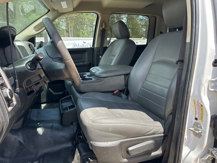 #20658-•-2018-ram-4500-chassis-truck-image-7
