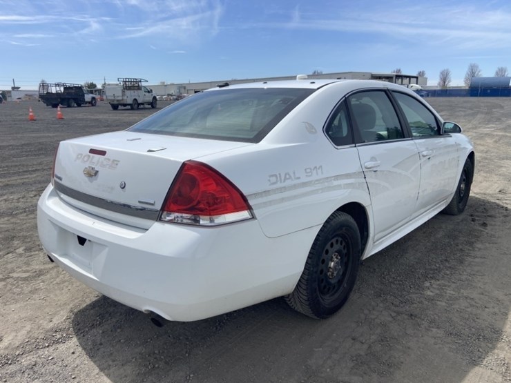 2011-chevrolet-impala-sedan-image-5