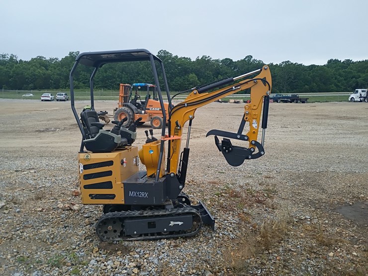 #24704-•-2025-agt-mx12rx-mini-escavator-image-3