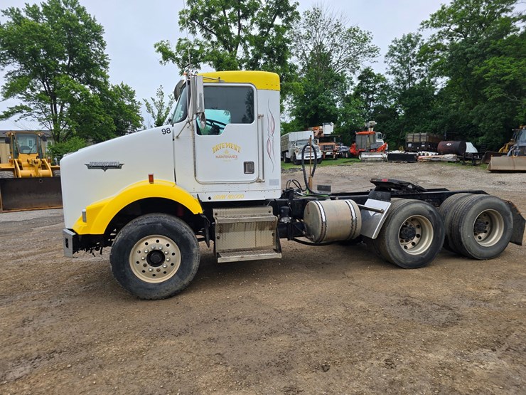 1999-kenworth-t800-image-6