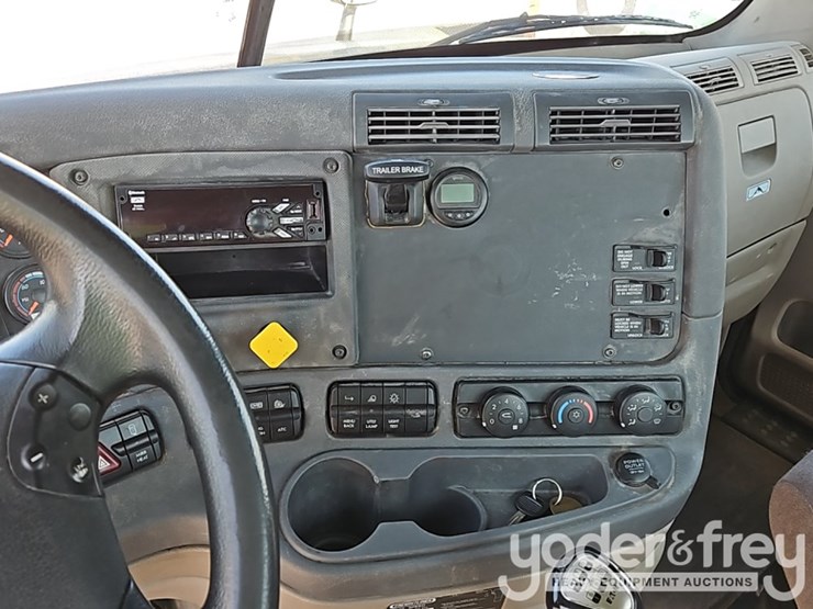 2019-freightliner-cascadia-125-image-7