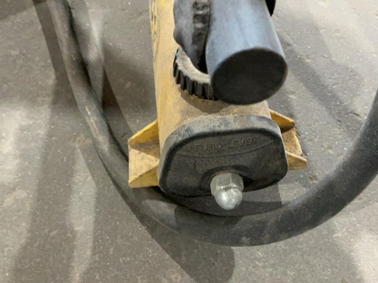 #104-•-enerpac-p-392-hydraulic-ram-image-15
