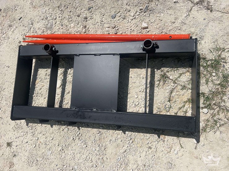 2026-pabreak-dual-prong-hay-bale-spear-skid-steer-attachment-image-2