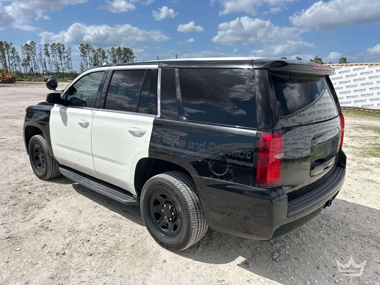 2019-chevrolet-tahoe-image-4