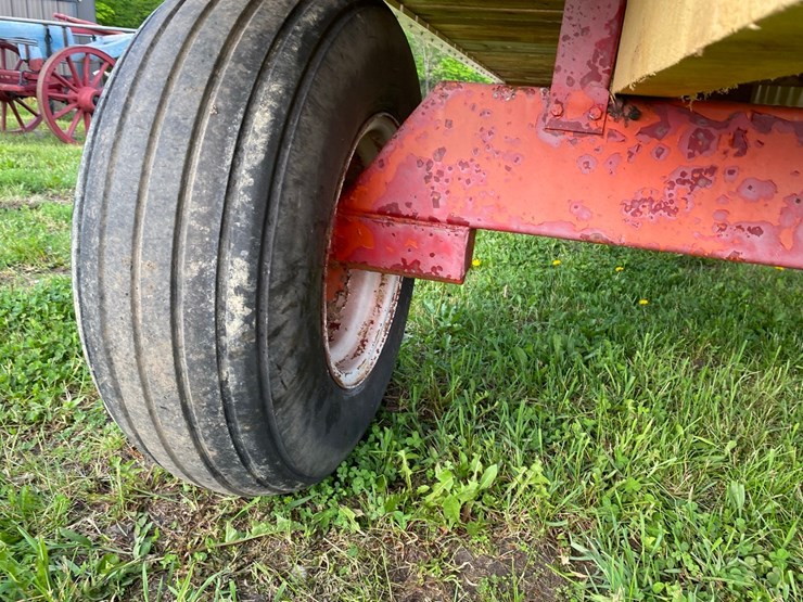 new---8’-x-18’-hay-wagon-with-gear-image-15