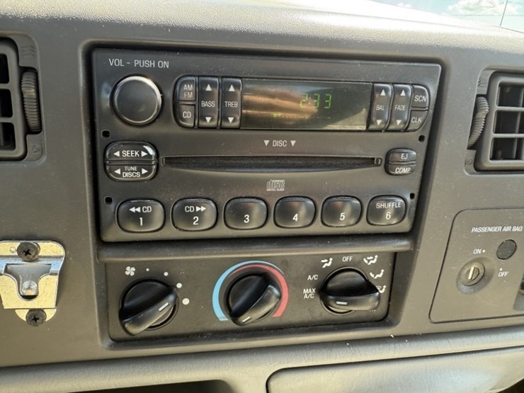 2002-ford-f250-xl-image-30