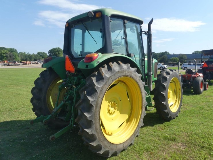 2011-john-deere-6230-image-3