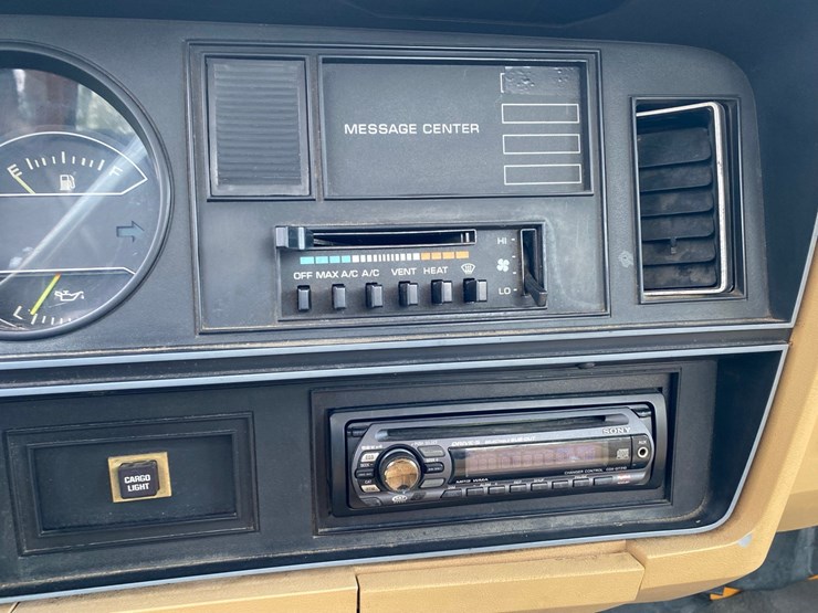 1985-dodge-150-image-32