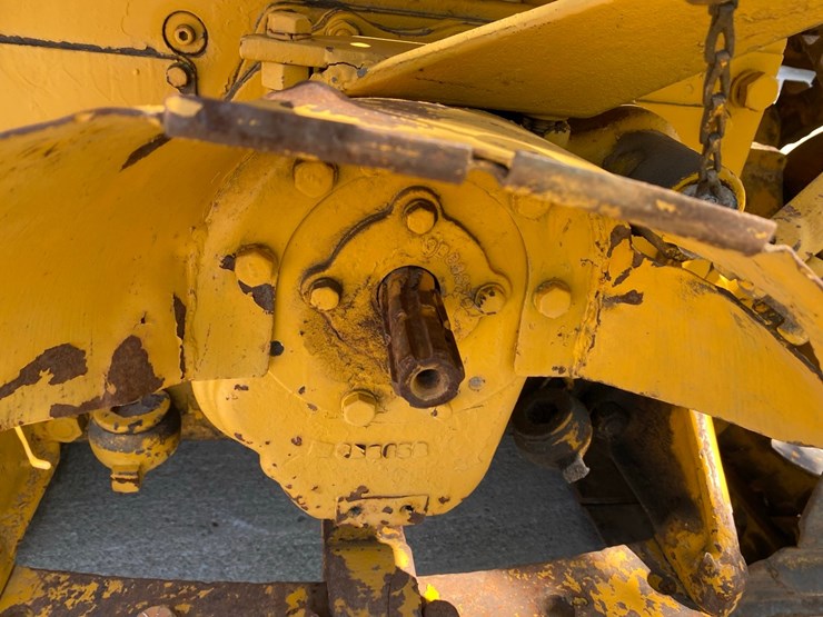 caterpillar-d4-image-21