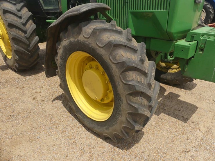 john-deere-4755-image-9