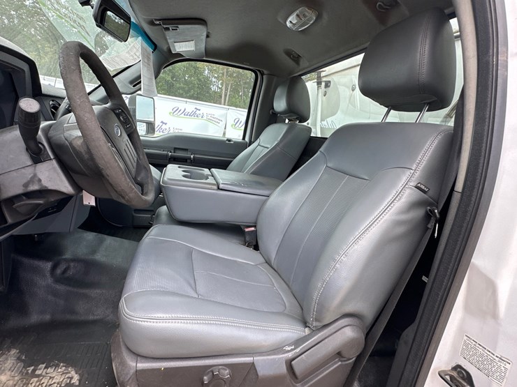 2015-ford-f550-image-13