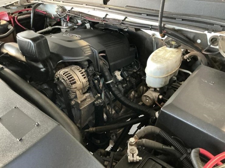 2012-chevrolet-silverado-3500hd-image-14