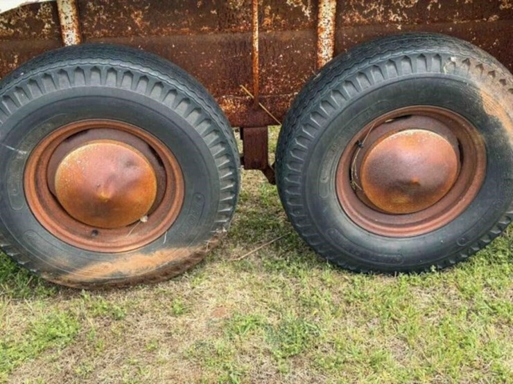 16’-livestock-trailer-image-23