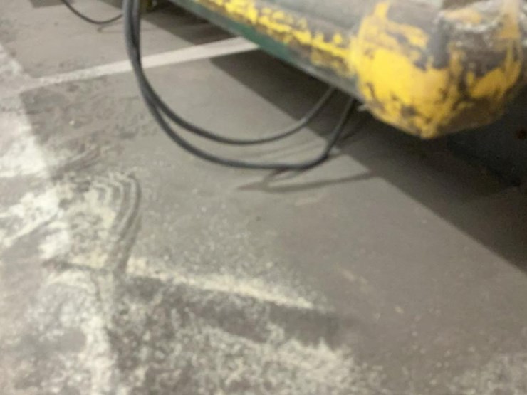 #155-•-2000-lb.-scissor-lift-image-9
