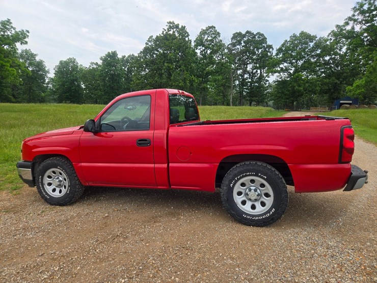 #24356-•-2006-chevrolet-silverado-pickup-truck-image-7