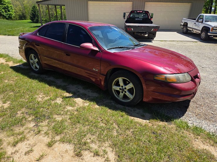 2003-pontiac-bonneville-sle-car-image-19