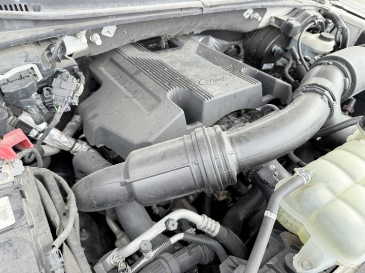 2017-ford-f150-image-10