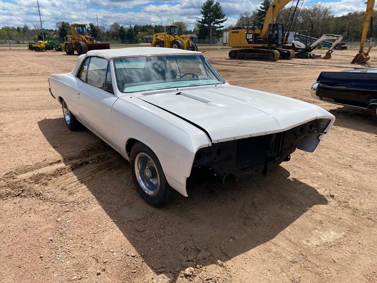 #122-•-1967-chevy-chevelle-convertible-project-car-(title-in-delay)-(nitke-yard-mosinee,-wi)-image-3