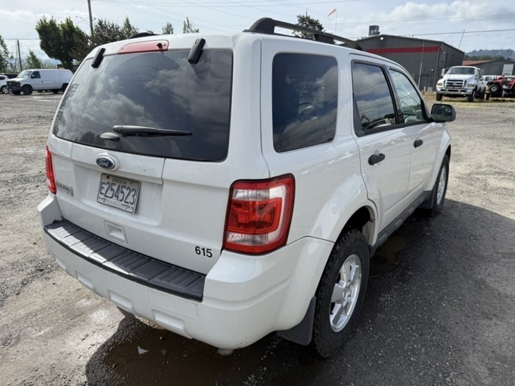 2012-ford-escape-image-4