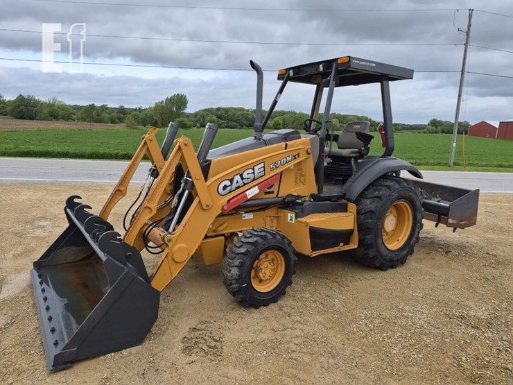 2014-case-570n-xt-image-1