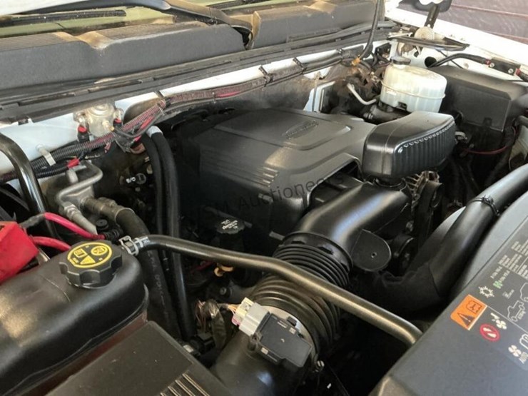 2012-chevrolet-silverado-3500hd-image-15