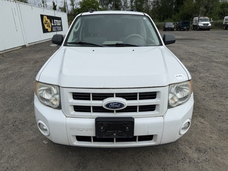 2011-ford-escape-hybrid-image-8