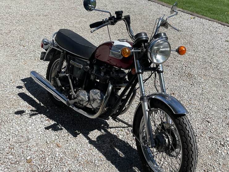 #136-•-1977-triumph-motorcycle-(has-wi-title)-(waupun,-wi)-image-3