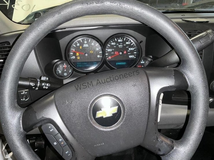 2012-chevrolet-silverado-1500-image-17