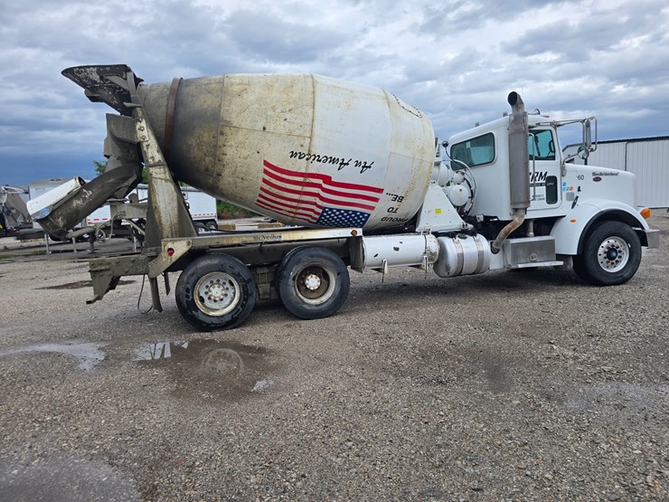 2009-peterbilt-365-image-23