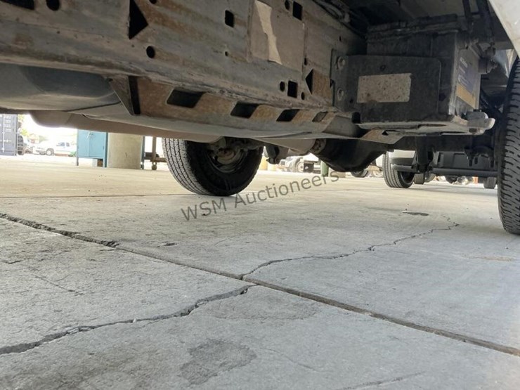 2013-chevrolet-express-2500-image-26
