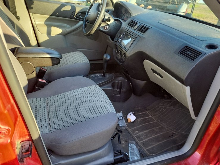 2007-ford-focus-sedan-image-43