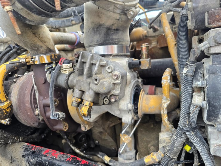2009-peterbilt-365-image-52