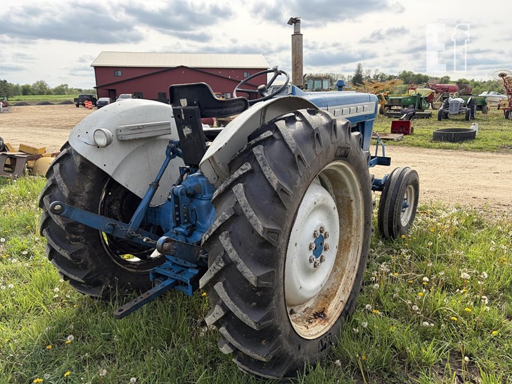 ford-5000-image-3
