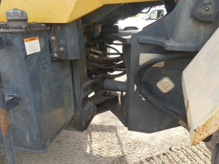 2004-komatsu-wa250-5-image-12